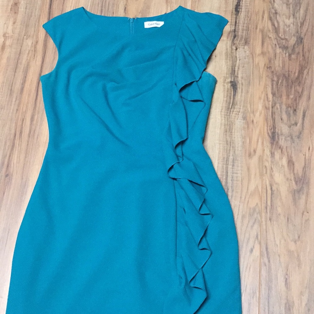 Calvin Klein size 6 sheath dress with ruffle!